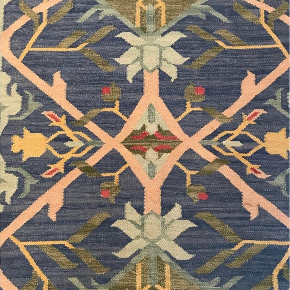 Hand Knotted Rug - Picture 3 of 6